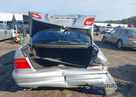 1999 Mercedes-Benz E 430 z USA, uszkodzony, nr VIN WDBJF70H9XA909861